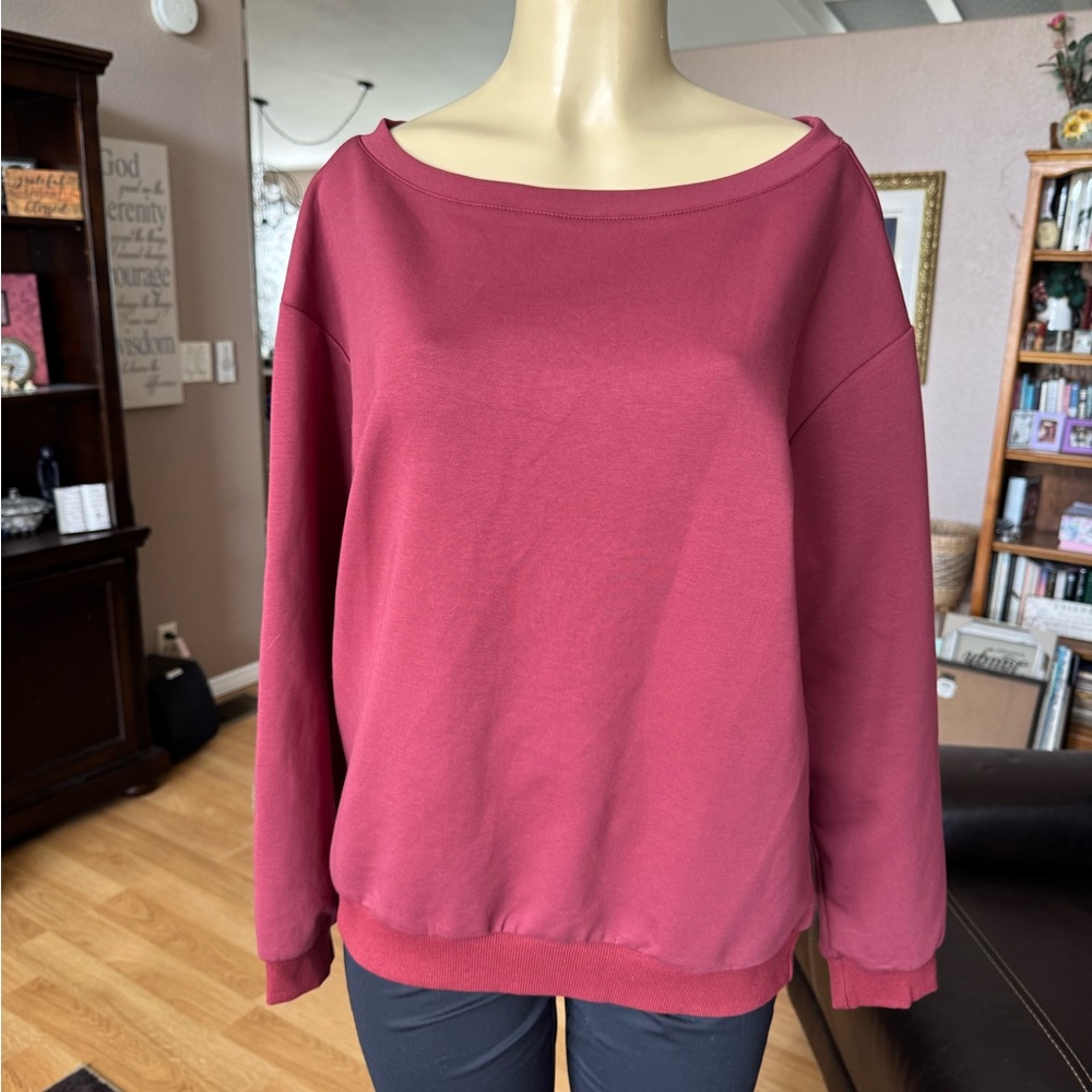 Katch M brownish/red silky long sleeve fancy sweatshirt-size M/L